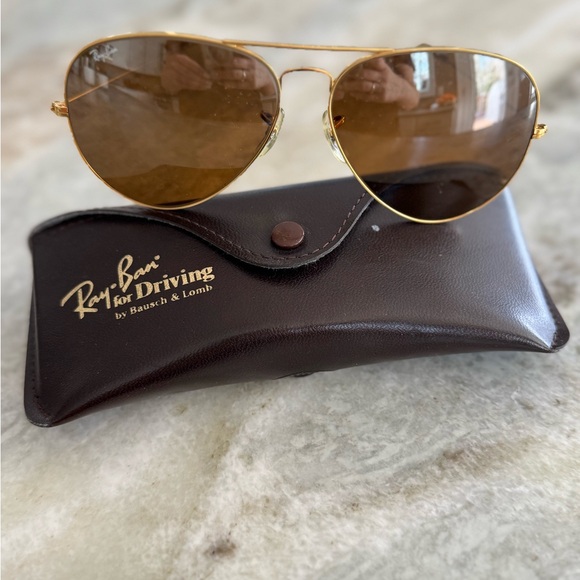 Vintage unisex 80s Ray-Ban Aviator Bausch & Lomb Gold Brown Lenses Mint w/ Case